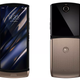Imagen para el artículo titulado Se filtra otra versión del nuevo Motorola Razr plegable en color oro